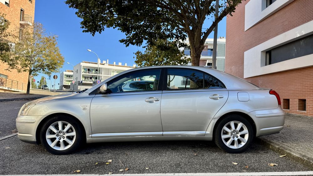 Toyota Avensis 2.0 D-4D (T25-CTD250L), Dez 2004
