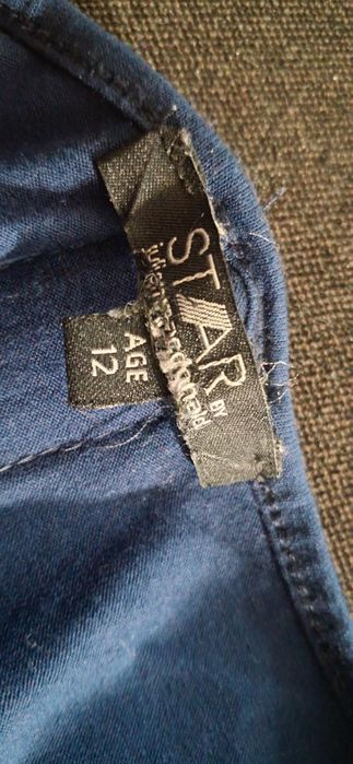 Sukienka Star 12 lat XS na podszewce z paskiem