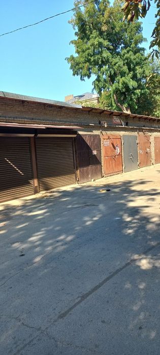 Капітальний гараж в центре
