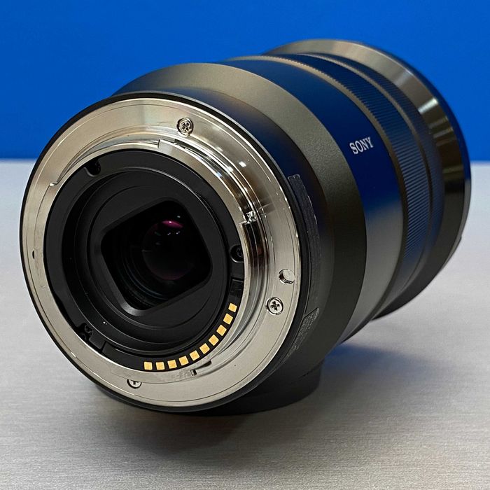 Sony E 18-105mm f/4 G PZ OSS