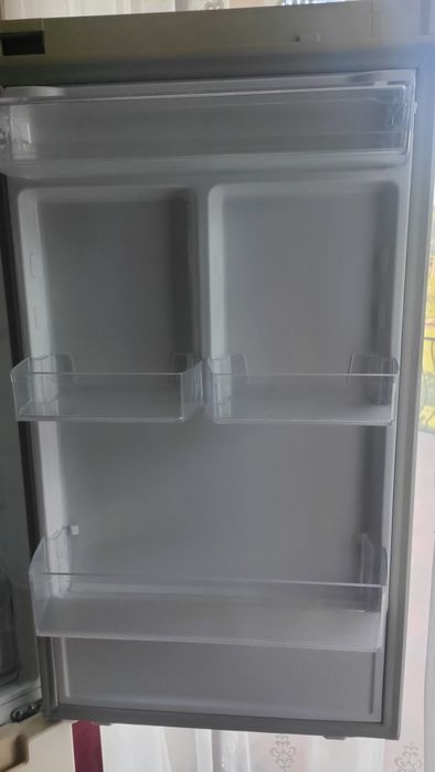 Lodówka Samsung uszkodzona