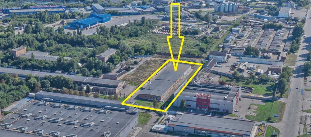 Продамо на Сурікова 3200 кв.  під виробництво чи склади