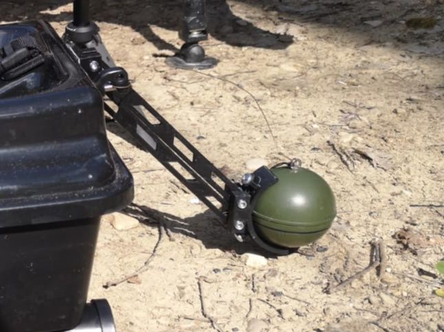 Uniwersalny Uchwyt do Echosondy Deeper na Łódkę Zanętową