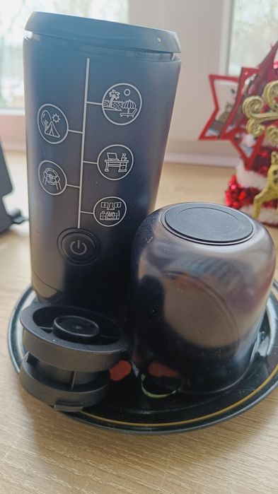 Портативная аккумуляторная кофемашина