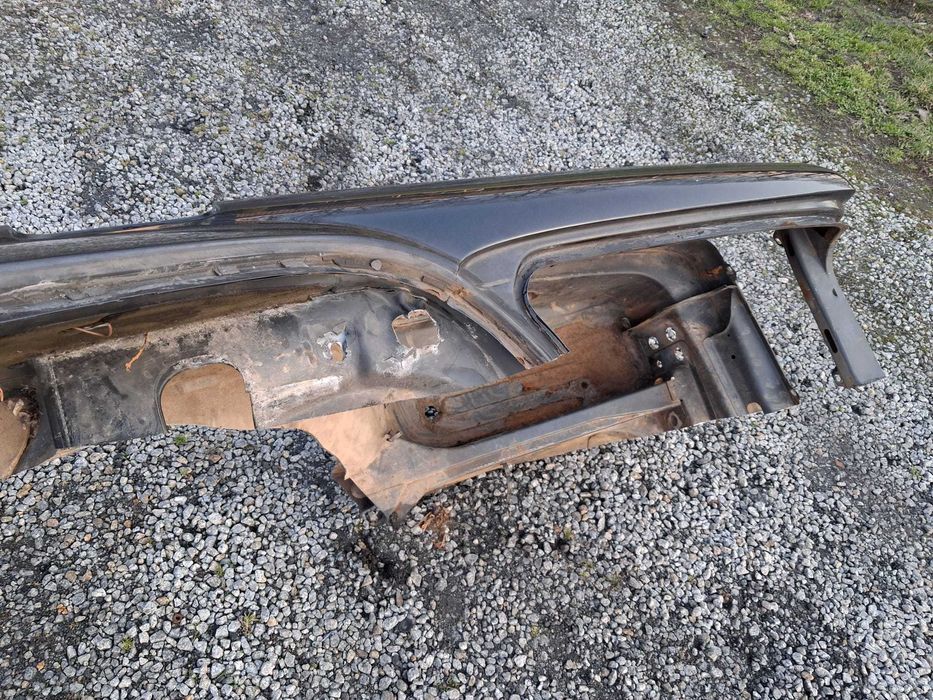 Błotnik tylny mercedes W126 SE SEL