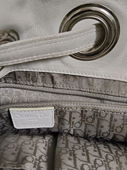 Fabulosa Mala Vintage em Pele Branca marca Christian Dior