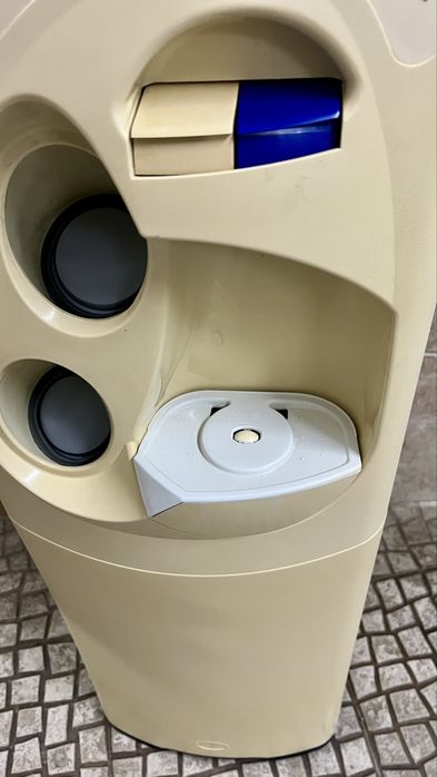 Dispensador de agua Ebac.