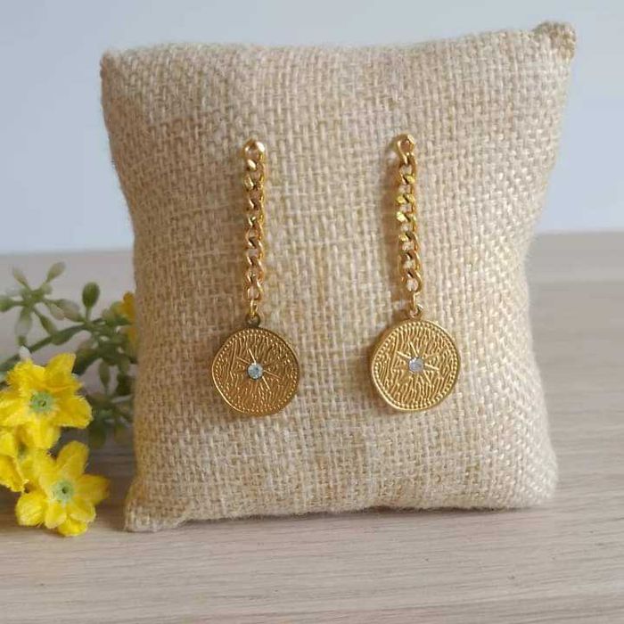 Brincos em aço inoxidável