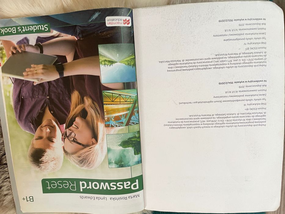Password Reset B1+Rosińska podręcznik angielski język liceum technikum