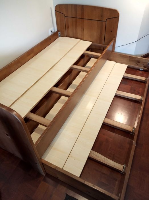 Double single bed made of solid wood64575355287938123