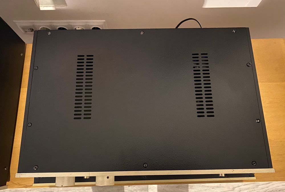 Conrad-Johnson wzmacniacz dzielony