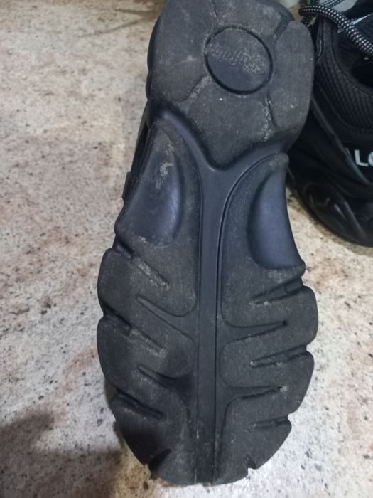 Czarne buty na wysokiej podeszwie rozmiar 39