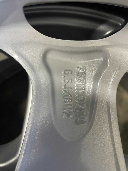 Комплект коліс з титанами 215/55R16 GOOD YEAR