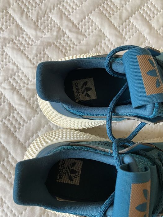 Кроссовки Adidas оригинал 41,5