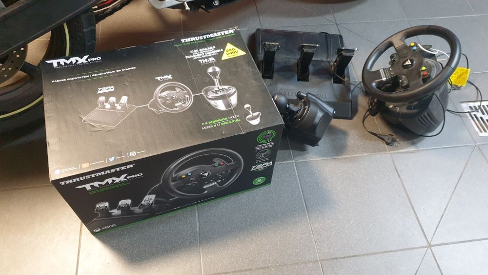 zestaw kierownica Thrustmaster TMX, T3PA,TH8A najlepsza na rynku
