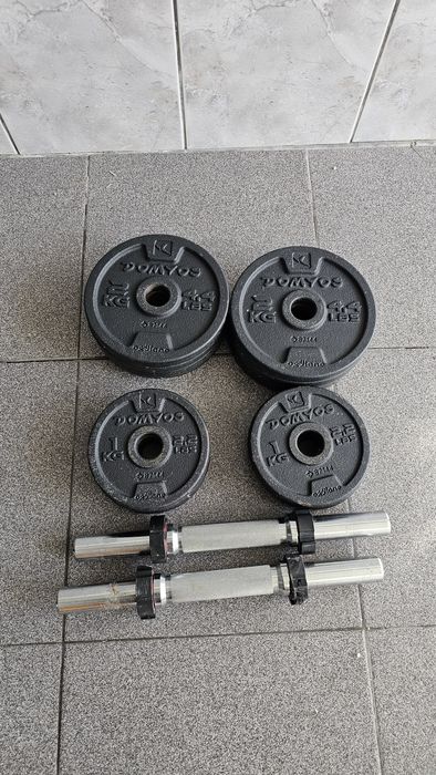 Kit de Musculação Domyos 28mm | 24kg em Discos + Barras Halteres