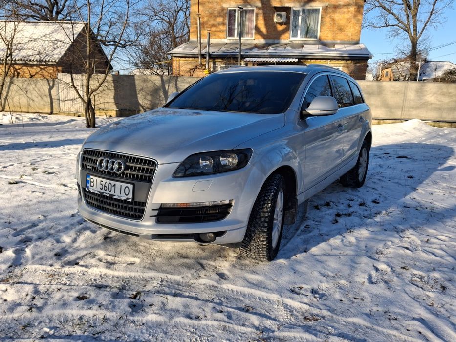 Продам Audi Q7 Quattro(без вкладень)