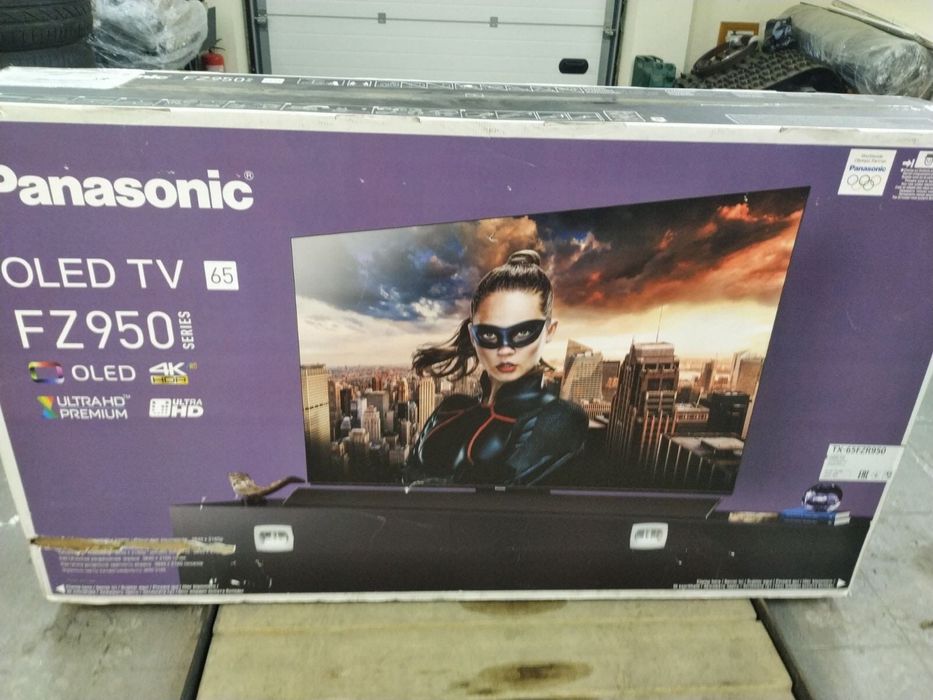 Телевізор Panasonic TX-65FZR950
