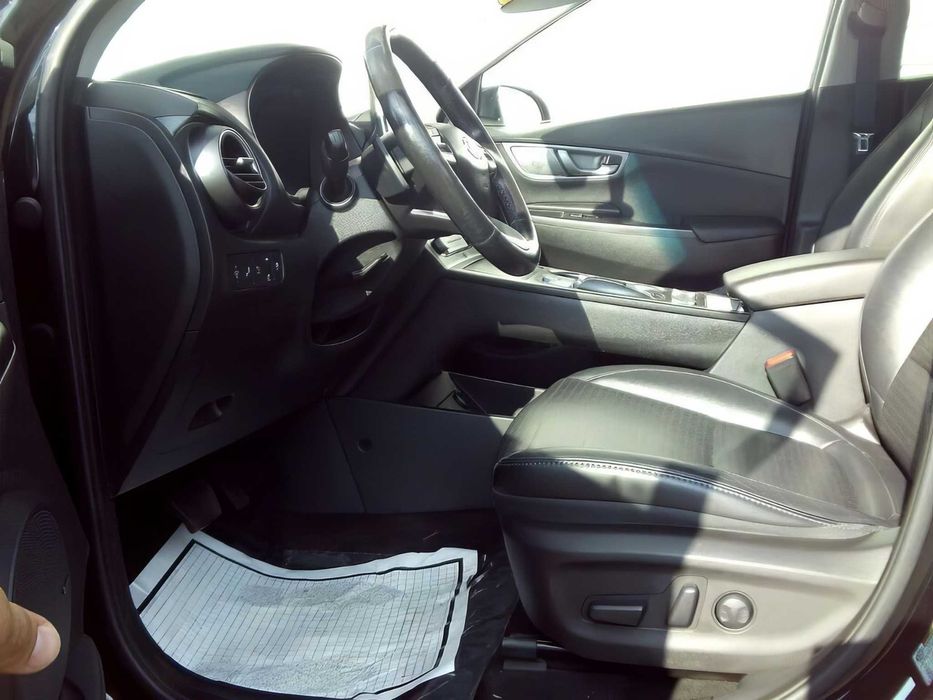 Hyundai Kona      2021