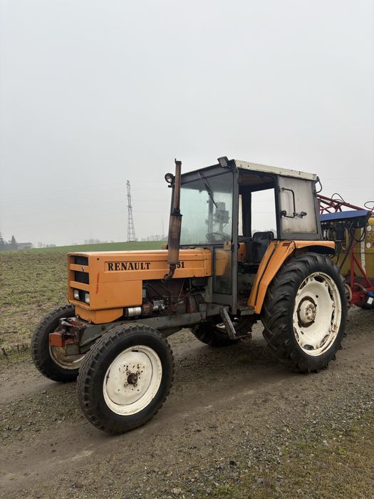 Renault 651 wszystko działa .