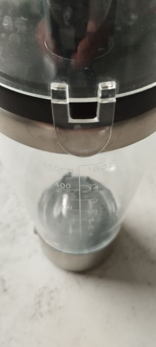 Shaker blender z mieszadłem 2xAAA