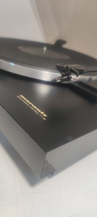 Gira disco Marantz TT-52 com cabeça Ortofon