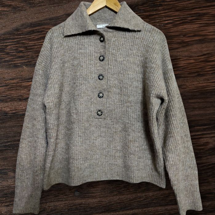 Свитер женский 48-52р.,,Gina tricot "(Bangladesh).