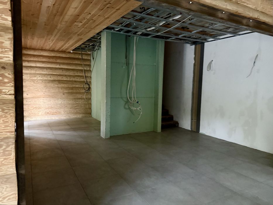 Котедж ЗРУБ 11 соток з Басейном та Банею ! Біля лісу