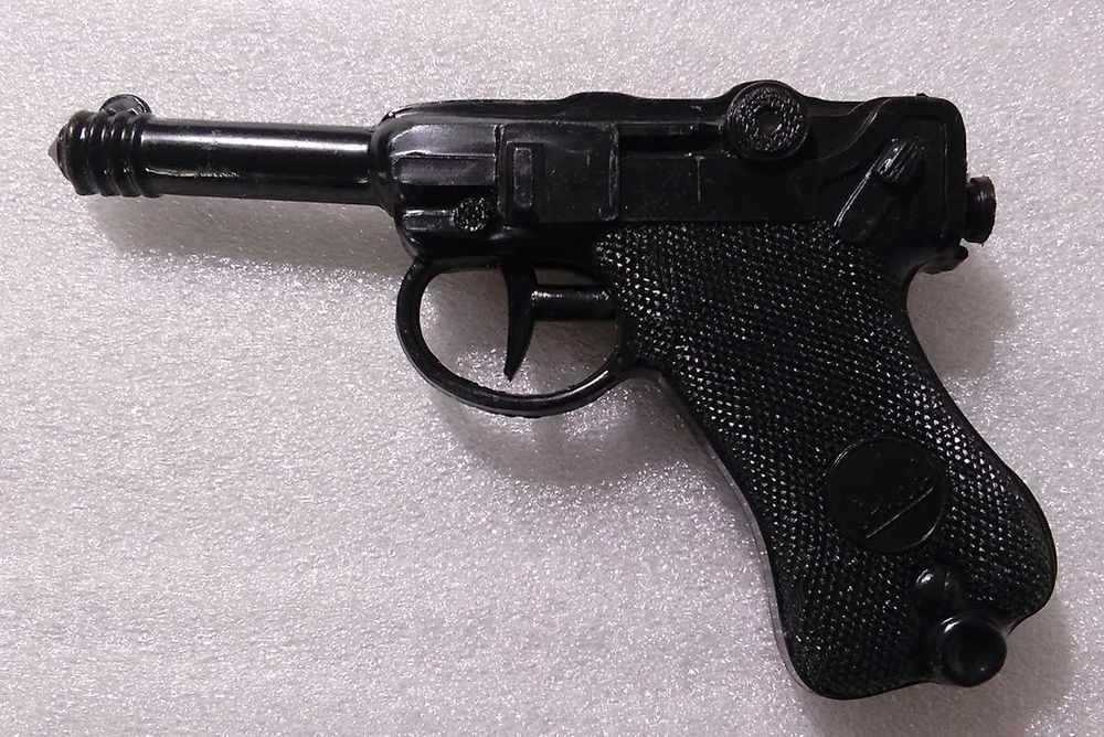 Antiga Bisnaga de Plástico ~ PISTOLA LUGER da OSUL ~ Portugal Anos 60