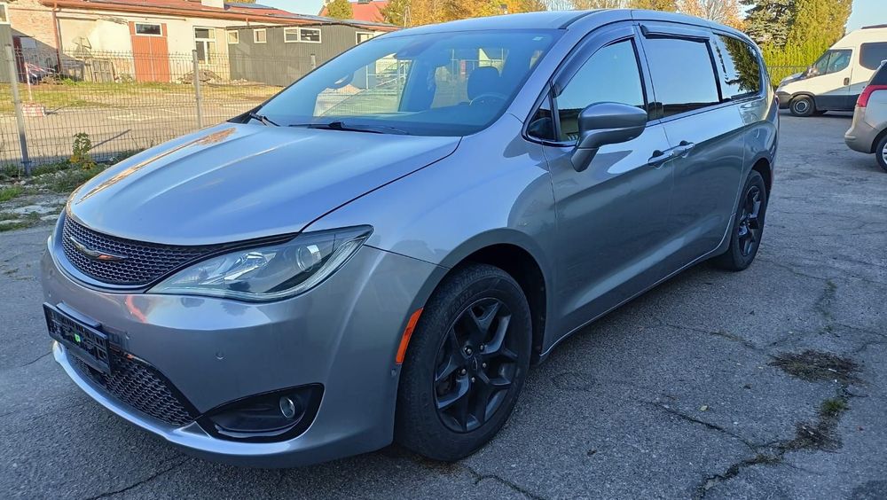 Chrysler Pacifica