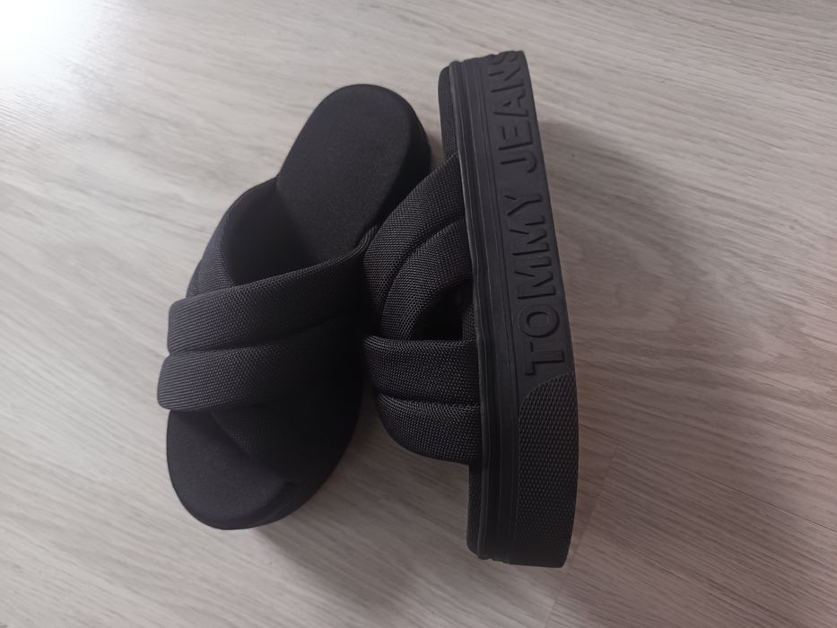 Klapki platformy Tommy Hilfiger 37