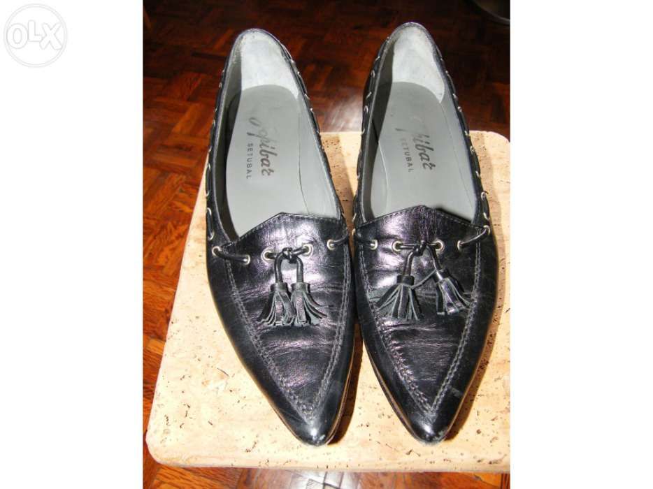 Sapatos em couro