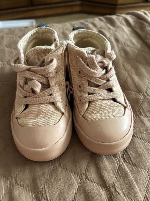 Взуття для дівчинки весна/осінь ZARA