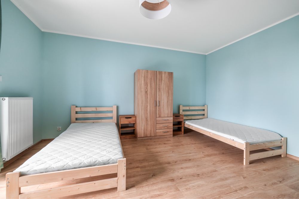 Pokój jednoosobowy lub dwuosobowy  z balkonem  ul. Różana 28 (nowy blok)
