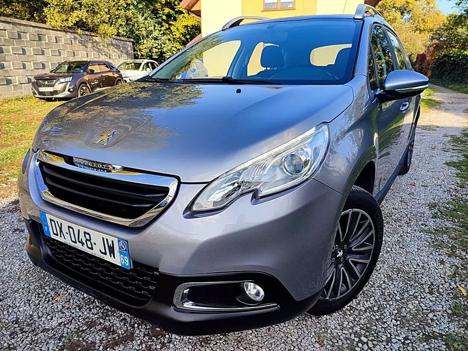 Peugeot 2008 1,2 benzyna * 82 KM * Nawigacja * Led * Panorama