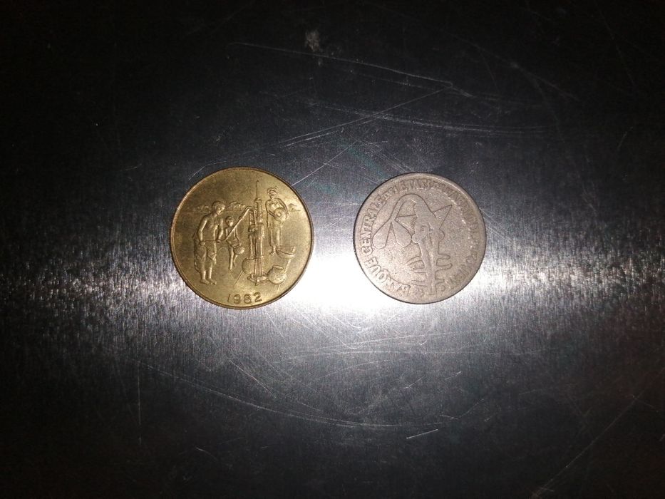 Moedas África de Leste