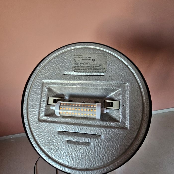 Candeeiro de pé altura regulável