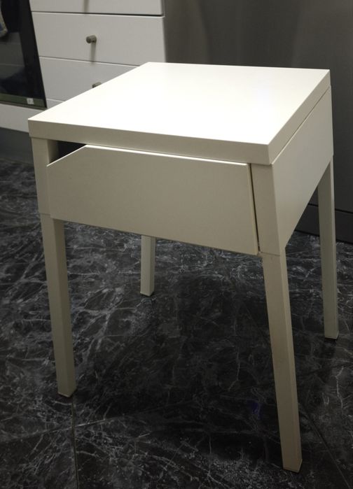 Mesa de cabeceira Ikea Vikhammer515288391138693122