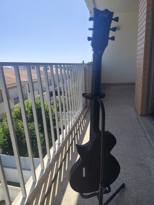 Guitarra Eléctrica ESP LTD EC-FR "Black Metal"