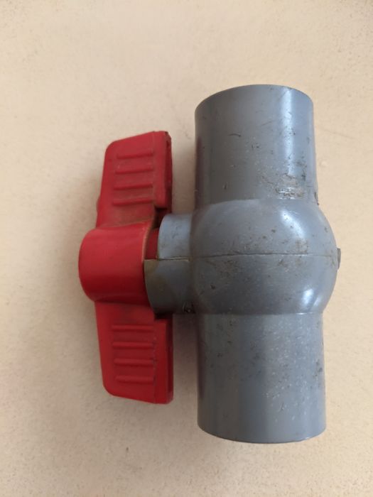 Кран вентиль пластиковый 1/2 дюйма