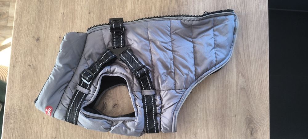 Kurtka puchowa z szelkami dla psa