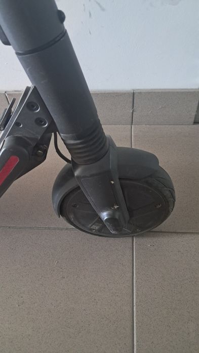 Hulajnoga ninebot es1