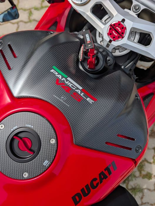 Ducati Panigale V4S