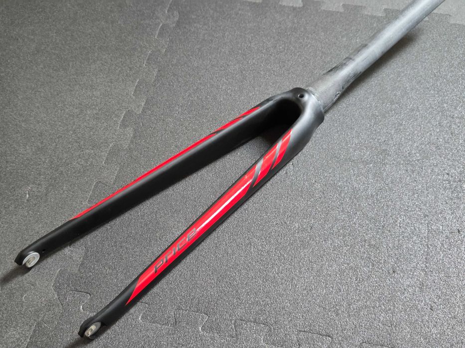 Widelec szosowy PRICE carbon 28"