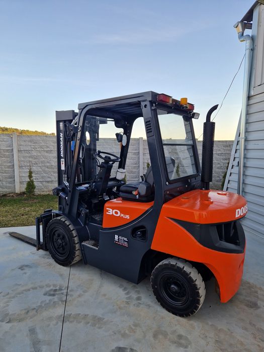 Wózek widłowy DOOSAN 30 Plus diesel