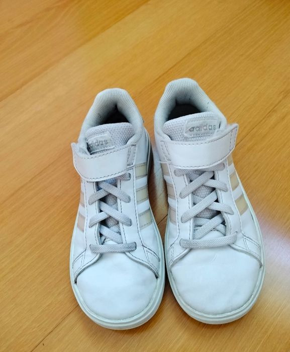 Ténis Adidas Tam. 30