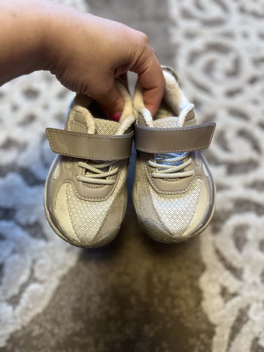 Кросівки універсальні 23 розмір