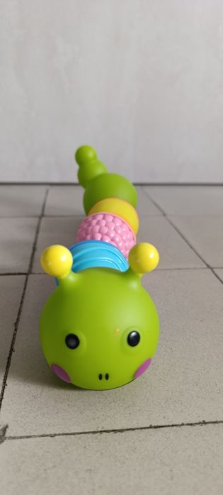 Układanka edukacyjna gąsienica