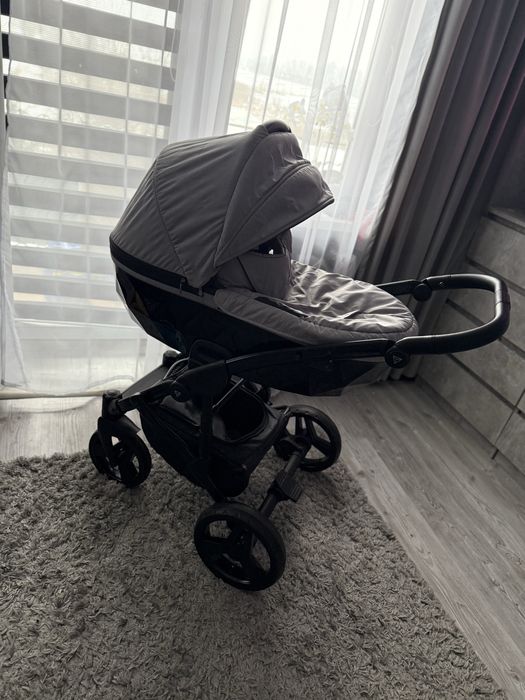 Wózek 2w1 Junama Diamond szary + gratis nosidelko cybex