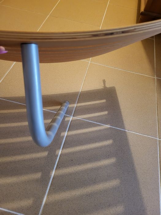 Wieszak na ubrania do przedpokoju